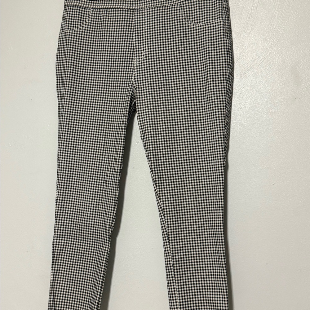 Time and Tru Black and White Checkered Capris